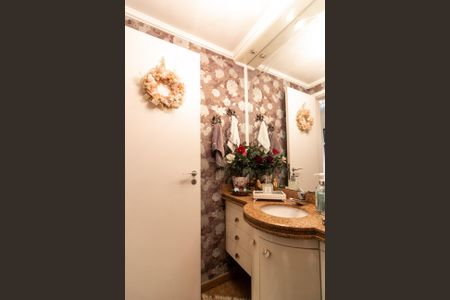 Apartamento à venda com 325m², 4 quartos e 5 vagas Apartamento à venda com 325m², 4 quartos e 5 vagasLavabo