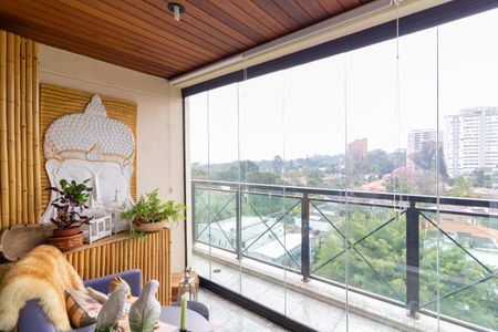 Apartamento à venda com 325m², 4 quartos e 5 vagas Apartamento à venda com 325m², 4 quartos e 5 vagasVaranda