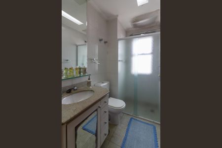 Apartamento à venda com 325m², 4 quartos e 5 vagas Apartamento à venda com 325m², 4 quartos e 5 vagasBanheiro da Suíte 3