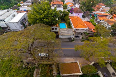 Apartamento à venda com 325m², 4 quartos e 5 vagas Apartamento à venda com 325m², 4 quartos e 5 vagasVaranda vista