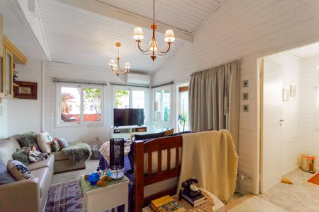 Apartamento à venda com 325m², 4 quartos e 5 vagas Apartamento à venda com 325m², 4 quartos e 5 vagasCobertura Área Interna