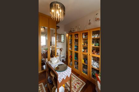 Apartamento à venda com 325m², 4 quartos e 5 vagas Apartamento à venda com 325m², 4 quartos e 5 vagas Suíte 2