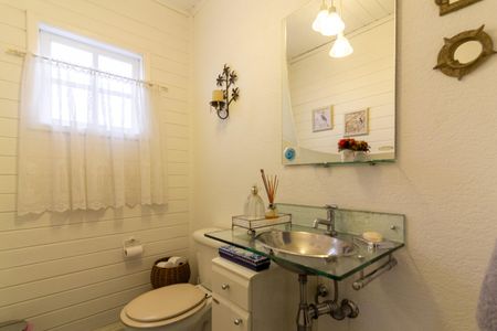 Apartamento à venda com 325m², 4 quartos e 5 vagas Apartamento à venda com 325m², 4 quartos e 5 vagasBanheiro de Serviço