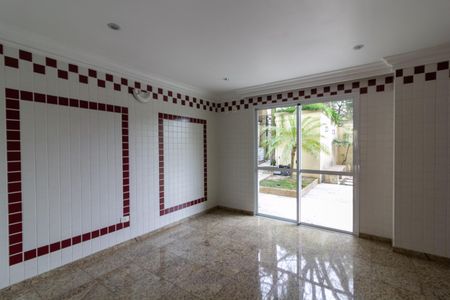 Apartamento à venda com 325m², 4 quartos e 5 vagas Apartamento à venda com 325m², 4 quartos e 5 vagasÁrea comum