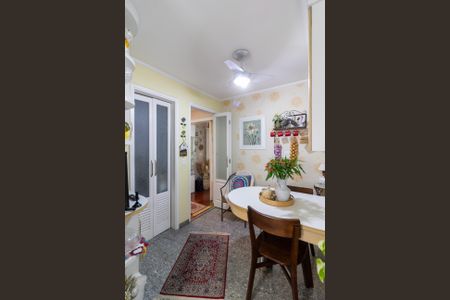 Apartamento à venda com 325m², 4 quartos e 5 vagas Apartamento à venda com 325m², 4 quartos e 5 vagasCozinha