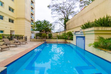 Apartamento à venda com 325m², 4 quartos e 5 vagas Apartamento à venda com 325m², 4 quartos e 5 vagasÁrea comum