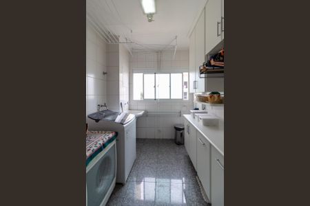 Apartamento à venda com 325m², 4 quartos e 5 vagas Apartamento à venda com 325m², 4 quartos e 5 vagasÁrea de Serviço