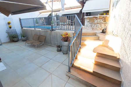 Casa à venda com 284m², 3 quartos e 4 vagas Casa à venda com 284m², 3 quartos e 4 vagasÁrea comum