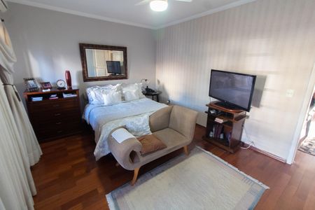 Casa à venda com 284m², 3 quartos e 4 vagas Casa à venda com 284m², 3 quartos e 4 vagasQuarto 3