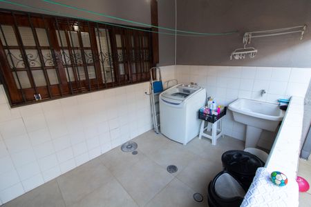 Casa à venda com 284m², 3 quartos e 4 vagas Casa à venda com 284m², 3 quartos e 4 vagasÁrea de Serviço