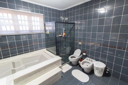 Casa à venda com 284m², 3 quartos e 4 vagas Casa à venda com 284m², 3 quartos e 4 vagasBanheiro Social