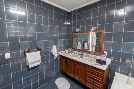 Casa à venda com 284m², 3 quartos e 4 vagas Casa à venda com 284m², 3 quartos e 4 vagasBanheiro Social