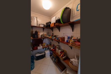 Casa à venda com 284m², 3 quartos e 4 vagas Casa à venda com 284m², 3 quartos e 4 vagasDespensa