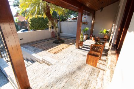 Casa à venda com 284m², 3 quartos e 4 vagas Casa à venda com 284m², 3 quartos e 4 vagasÁrea comum