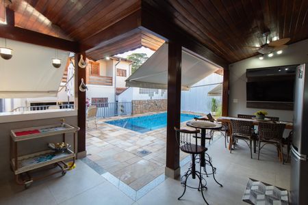 Casa à venda com 284m², 3 quartos e 4 vagas Casa à venda com 284m², 3 quartos e 4 vagasÁrea comum