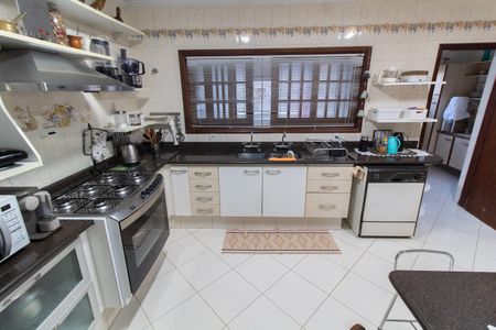 Casa à venda com 284m², 3 quartos e 4 vagas Casa à venda com 284m², 3 quartos e 4 vagasCozinha