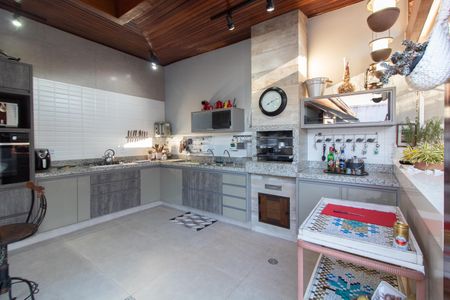 Casa à venda com 284m², 3 quartos e 4 vagas Casa à venda com 284m², 3 quartos e 4 vagasÁrea comum