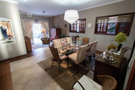 Casa à venda com 284m², 3 quartos e 4 vagas Casa à venda com 284m², 3 quartos e 4 vagasCopa