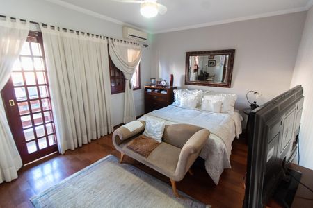 Casa à venda com 284m², 3 quartos e 4 vagas Casa à venda com 284m², 3 quartos e 4 vagasQuarto 3