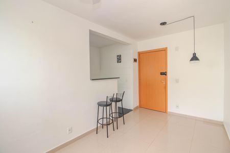 Sala de apartamento para alugar com 2 quartos, 45m² em Humaitá, Porto Alegre
