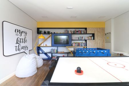 Apartamento à venda com 35m², 2 quartos e sem vagaÁrea comum - Salão de jogos