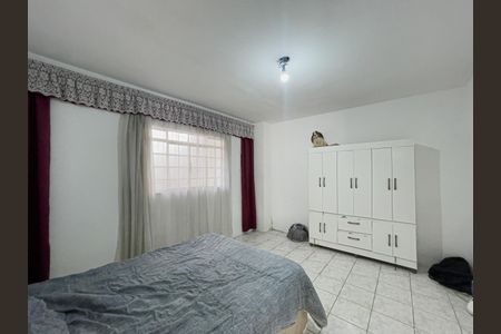 Casa à venda com 200m², 4 quartos e 2 vagas Casa à venda com 200m², 4 quartos e 2 vagasCasa 1 - Quarto 2