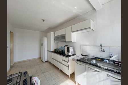 Casa à venda com 200m², 4 quartos e 2 vagas Casa à venda com 200m², 4 quartos e 2 vagasCasa 1 - Cozinha