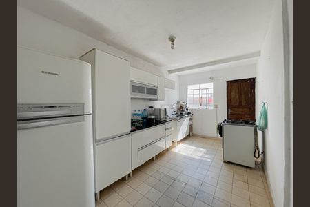 Casa à venda com 200m², 4 quartos e 2 vagas Casa à venda com 200m², 4 quartos e 2 vagasCasa 1 - Cozinha