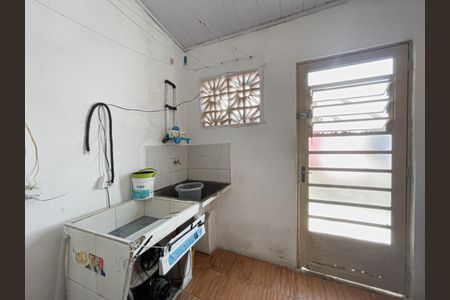 Casa à venda com 200m², 4 quartos e 2 vagas Casa à venda com 200m², 4 quartos e 2 vagasCasa 2 - Área de Serviço