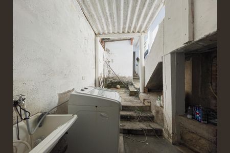 Casa à venda com 200m², 4 quartos e 2 vagas Casa à venda com 200m², 4 quartos e 2 vagasCasa 1 - Área de Serviço