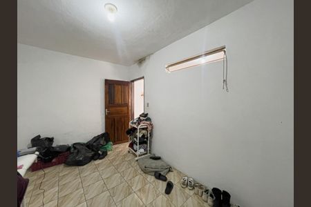 Casa à venda com 200m², 4 quartos e 2 vagas Casa à venda com 200m², 4 quartos e 2 vagasCasa 1 - Quarto 1