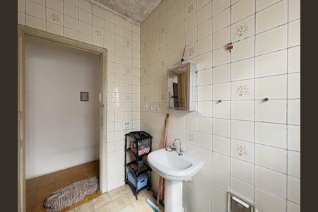 Casa à venda com 200m², 4 quartos e 2 vagas Casa à venda com 200m², 4 quartos e 2 vagasCasa 2 - Banheiro