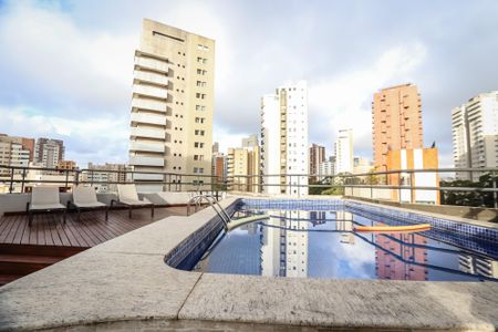 Apartamento à venda com 480m², 4 quartos e 4 vagas Apartamento à venda com 480m², 4 quartos e 4 vagasPiscina