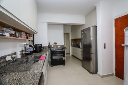 Apartamento à venda com 480m², 4 quartos e 4 vagas Apartamento à venda com 480m², 4 quartos e 4 vagasCozinha