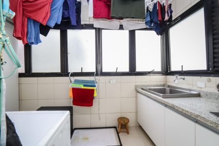 Apartamento à venda com 480m², 4 quartos e 4 vagas Apartamento à venda com 480m², 4 quartos e 4 vagasÁrea de Serviço