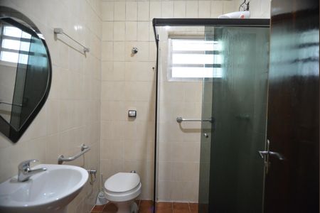 Casa para alugar com 243m², 6 quartos e 4 vagasBanheiro Social