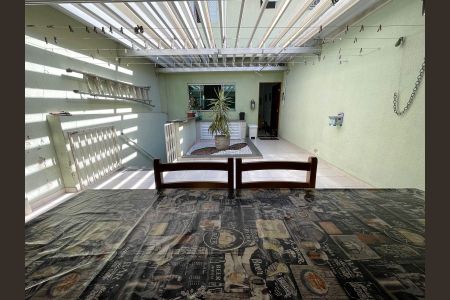 Casa à venda com 233m², 3 quartos e 7 vagas Casa à venda com 233m², 3 quartos e 7 vagasEspaço Gourmet