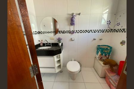 Casa à venda com 233m², 3 quartos e 7 vagas Casa à venda com 233m², 3 quartos e 7 vagasBanheiro da Suíte 3