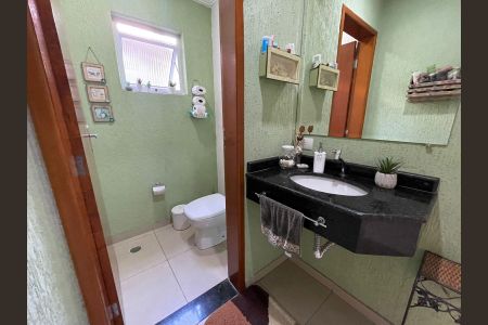Casa à venda com 233m², 3 quartos e 7 vagas Casa à venda com 233m², 3 quartos e 7 vagasLavabo