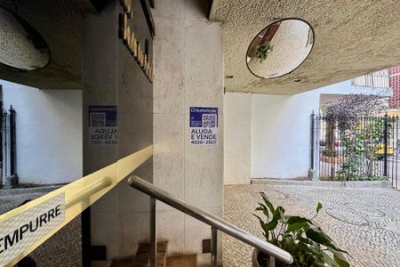 Apartamento à venda com 107m², 3 quartos e 1 vaga Apartamento à venda com 107m², 3 quartos e 1 vagaPlaquinha instalada
