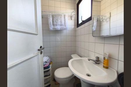 Apartamento para alugar com 106m², 3 quartos e 3 vagas Apartamento para alugar com 106m², 3 quartos e 3 vagasBanheiro de serviço