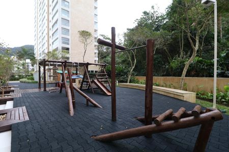 Apartamento para alugar com 158m², 3 quartos e 2 vagas Apartamento para alugar com 158m², 3 quartos e 2 vagasÁrea comum - Playground