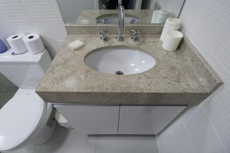 Apartamento para alugar com 158m², 3 quartos e 2 vagas Apartamento para alugar com 158m², 3 quartos e 2 vagasBanheiro da Suíte 1