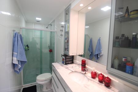 Apartamento à venda com 140m², 4 quartos e 6 vagasBanheiro da Suíte 2