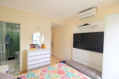 Apartamento à venda com 140m², 4 quartos e 6 vagasSuíte 2