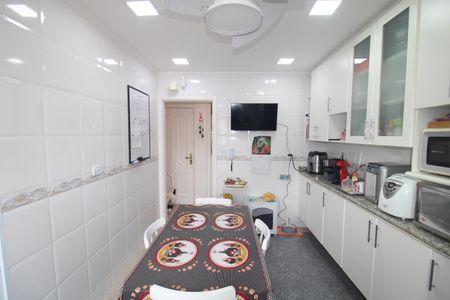 Apartamento à venda com 140m², 4 quartos e 6 vagasCozinha