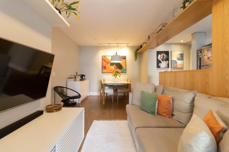 Sala de apartamento à venda com 2 quartos, 65m² em Vila Gumercindo, São Paulo