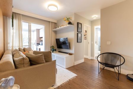 Sala de apartamento à venda com 2 quartos, 65m² em Vila Gumercindo, São Paulo