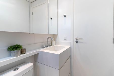 Apartamento à venda com 65m², 2 quartos e 1 vaga Apartamento à venda com 65m², 2 quartos e 1 vagaBanheiro da Suíte