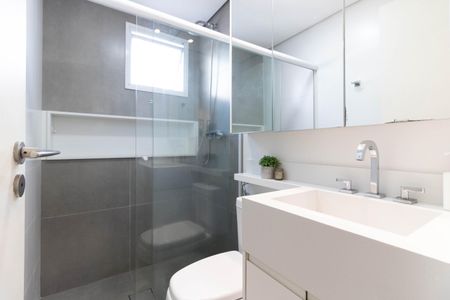 Apartamento à venda com 65m², 2 quartos e 1 vaga Apartamento à venda com 65m², 2 quartos e 1 vagaBanheiro da Suíte